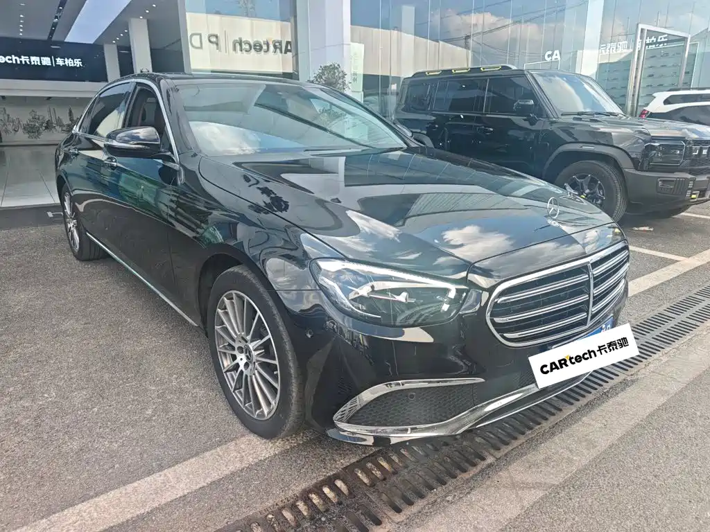 Mercedes-Benz E-Class — миниатюра 3