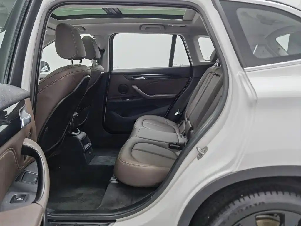 BMW X1 — миниатюра 15