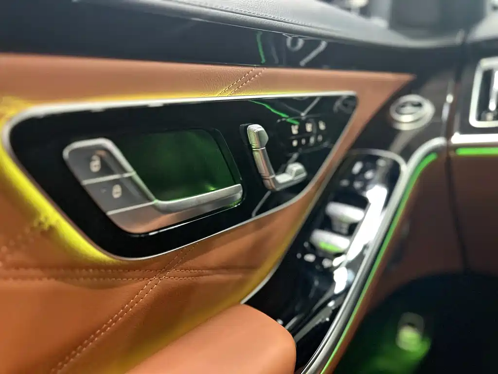 Mercedes-Benz S-Class — миниатюра 18