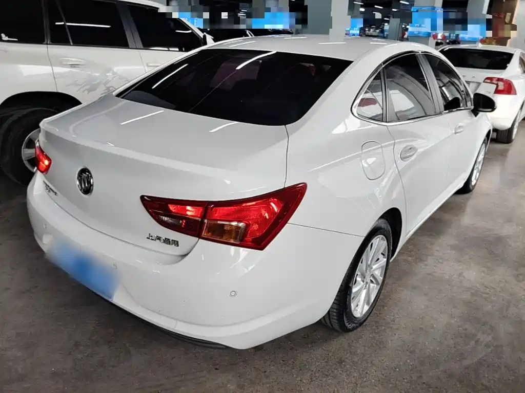 Buick Verano — миниатюра 7