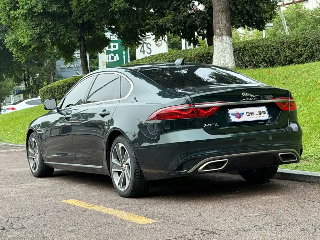 Jaguar XFL — миниатюра 4