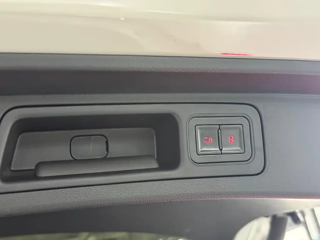 BYD PLUS New Energy — миниатюра 15