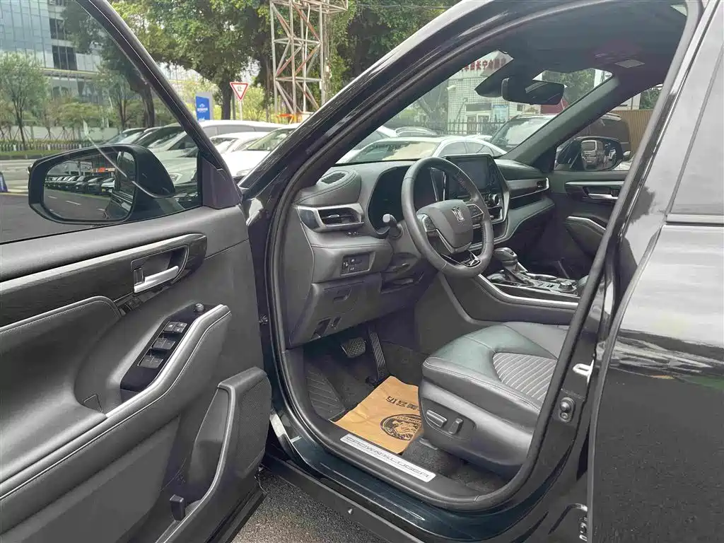 Toyota Crown Kluger — миниатюра 10