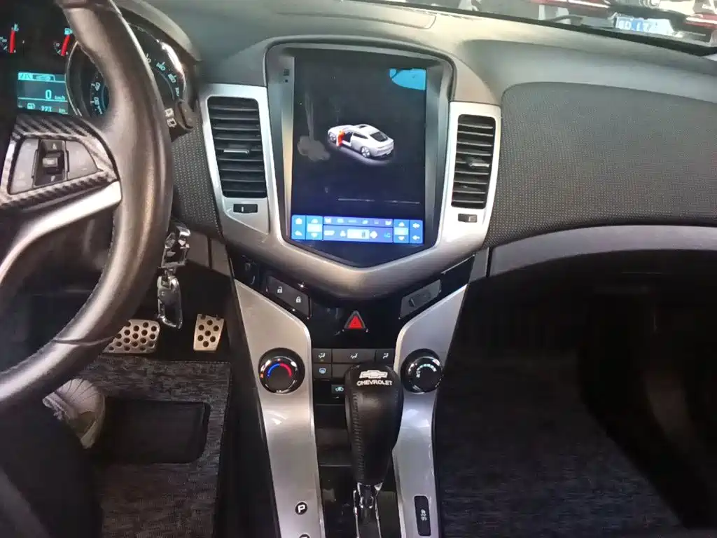 Chevrolet Cruze — миниатюра 14