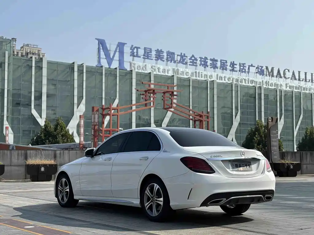 Mercedes-Benz C-Class — миниатюра 7