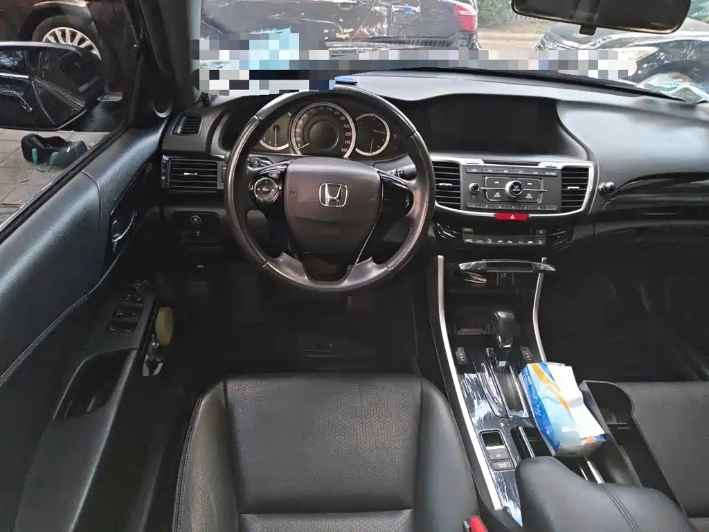 Honda Accord — миниатюра 11