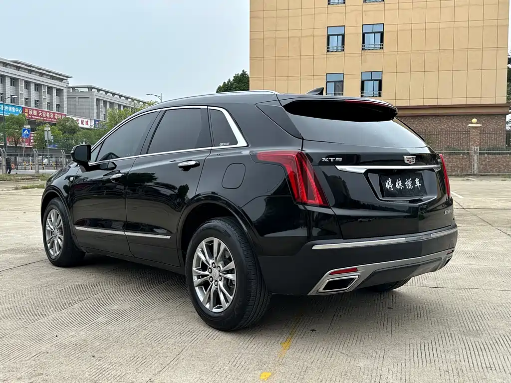 CADILLAC XT5