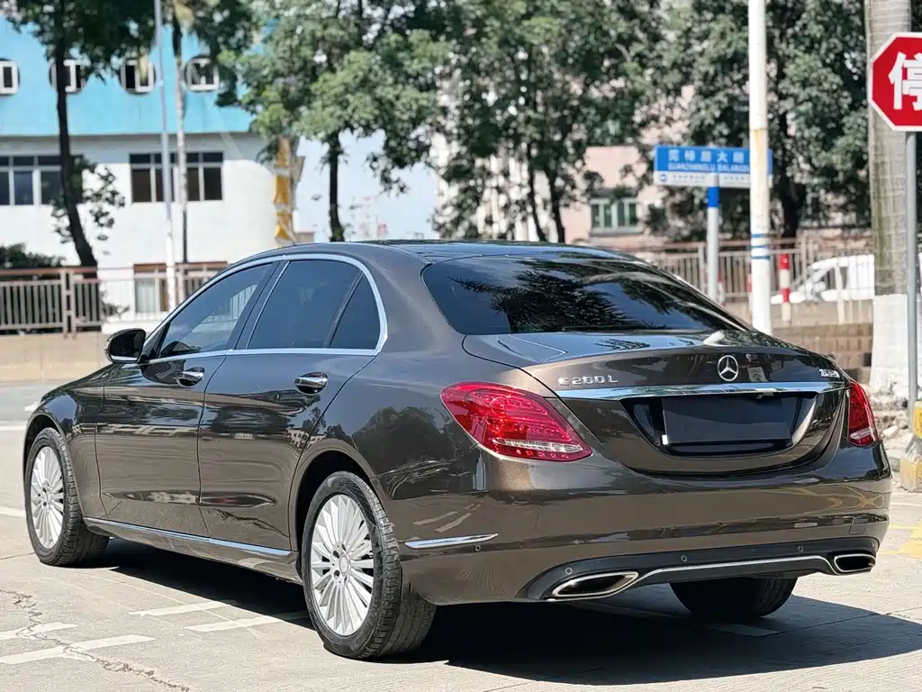 Mercedes-Benz C-Class — миниатюра 12