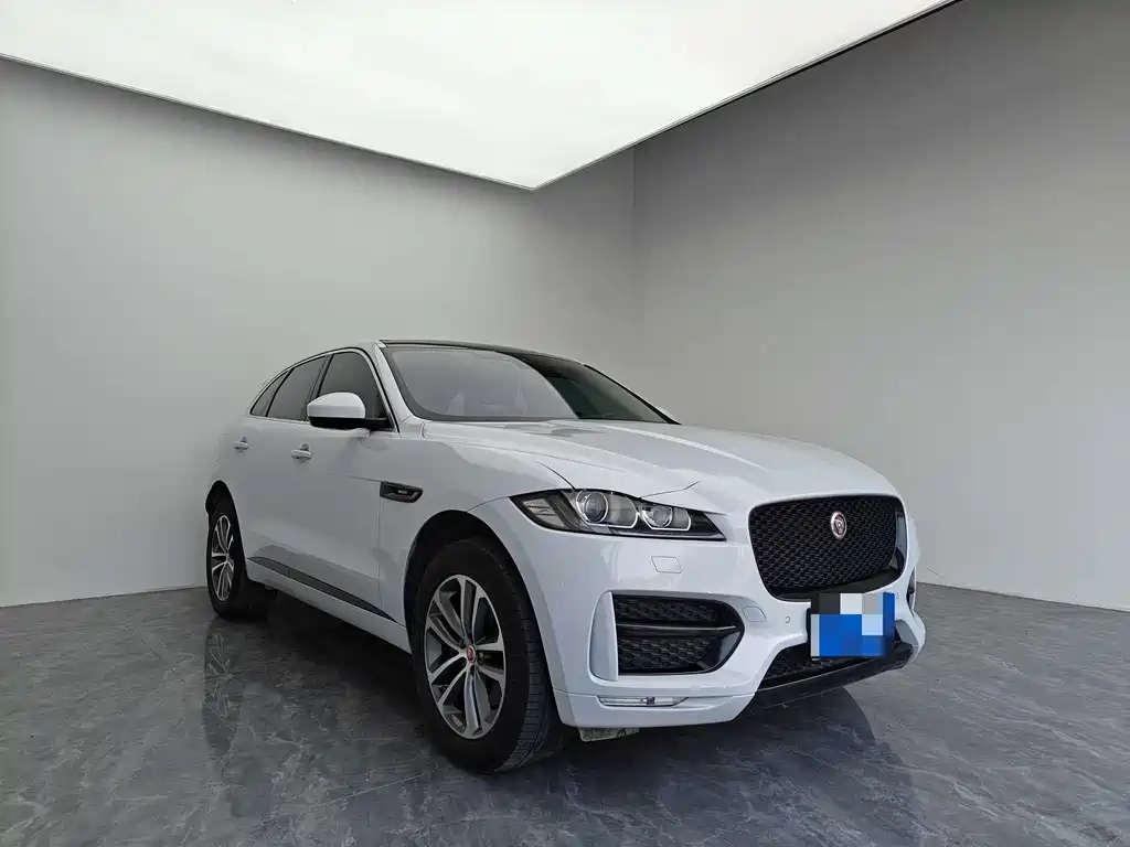 Jaguar F-PACE — миниатюра 3