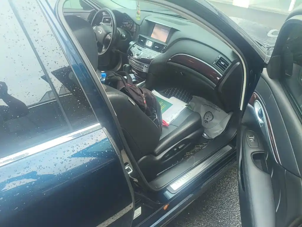 Infiniti Q70 — миниатюра 9