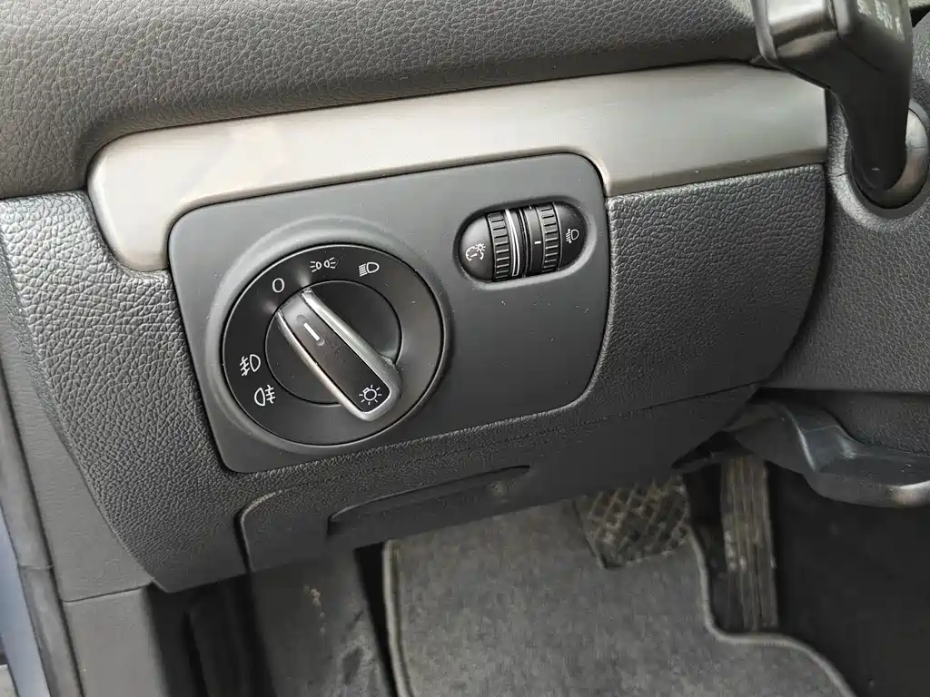 Volkswagen Golf — миниатюра 23