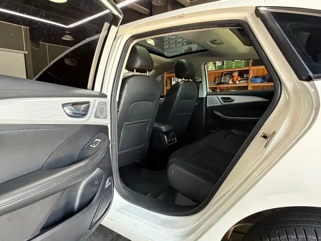 Roewe Feifan ER6 — миниатюра 7