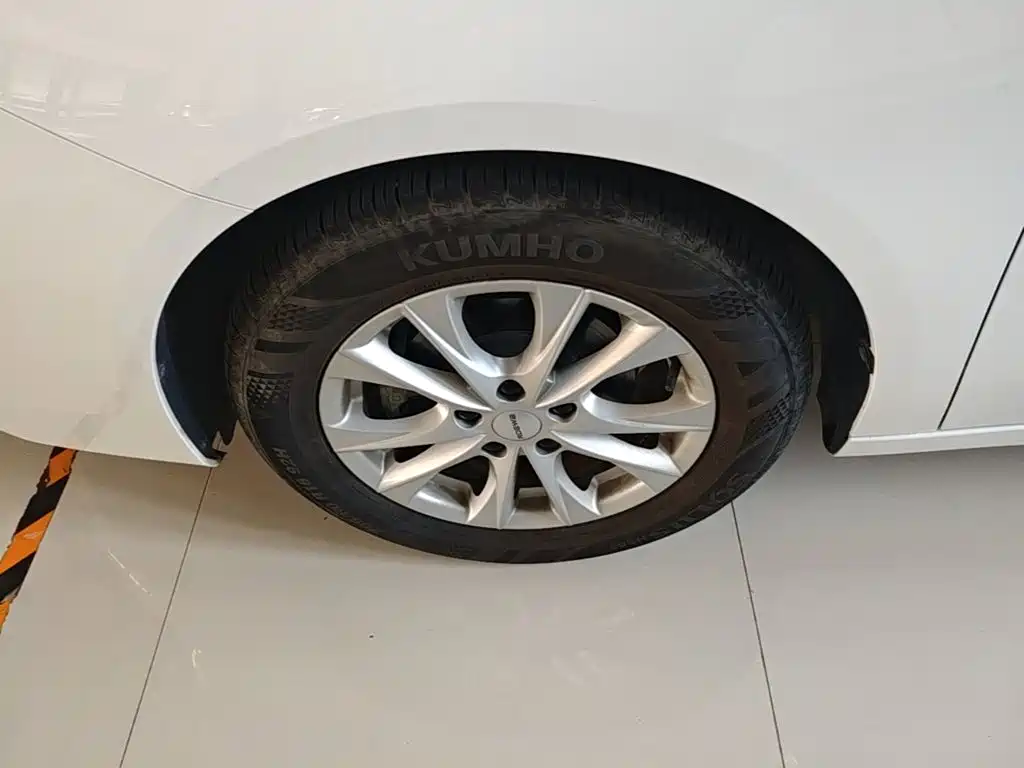 Roewe i5 — миниатюра 23