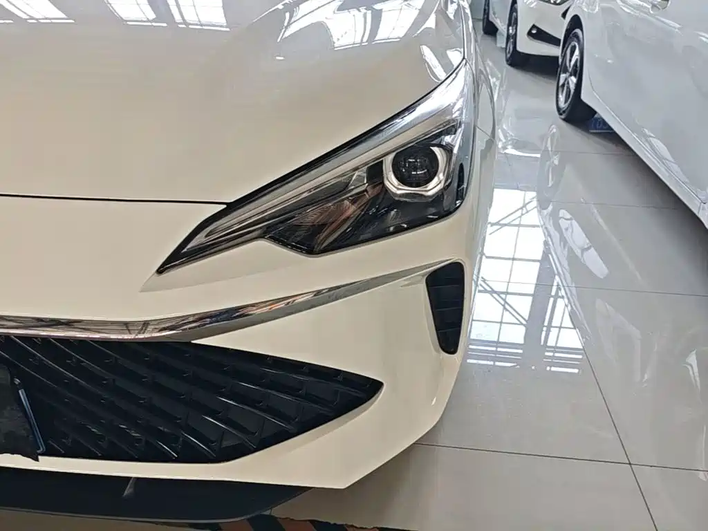 Roewe i5 — миниатюра 24