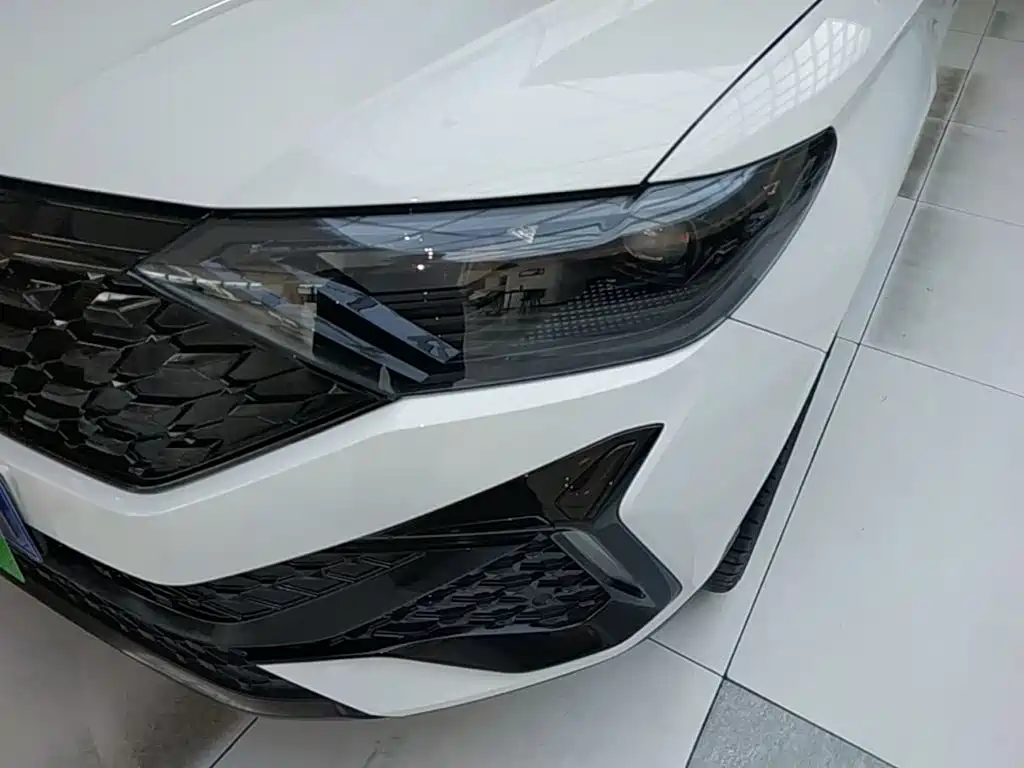 Jetta VS5 — миниатюра 24