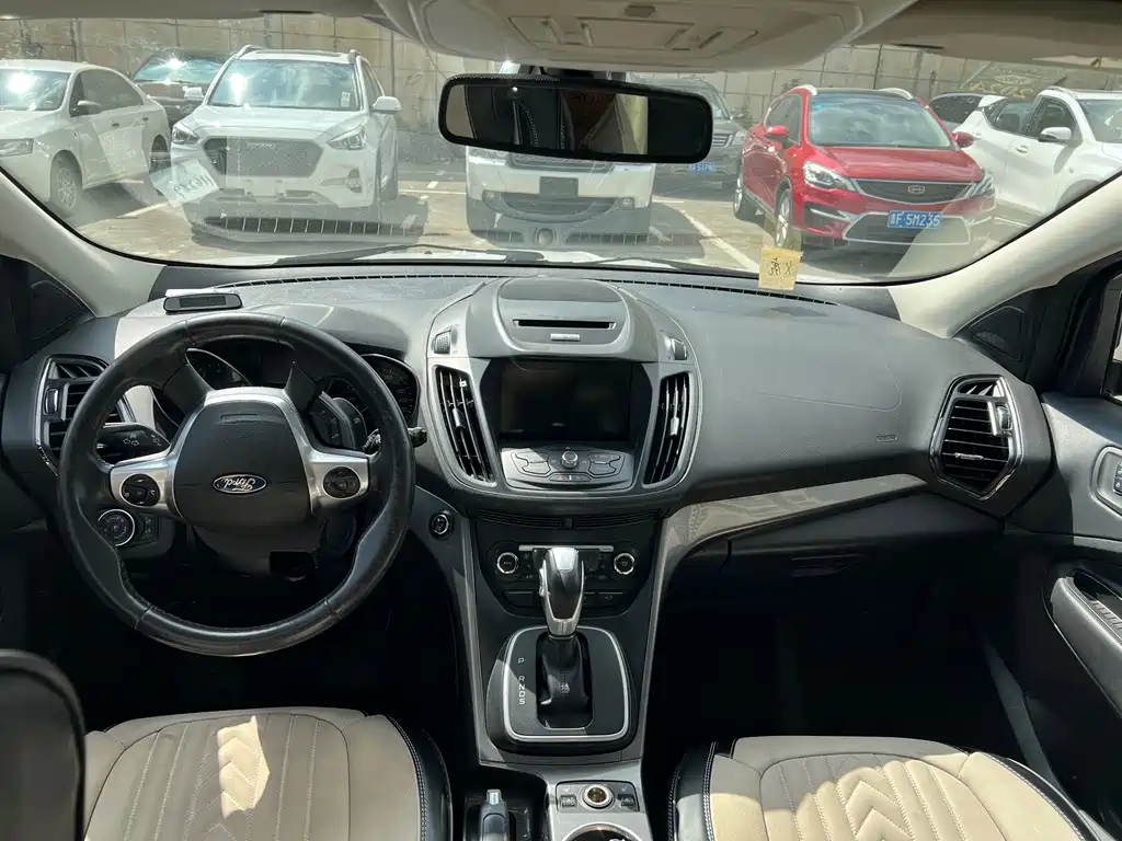 Ford Kuga — миниатюра 6