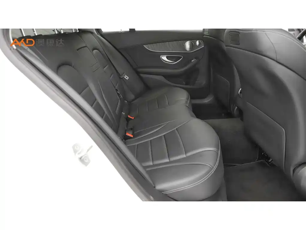 Mercedes-Benz C-Class — миниатюра 8