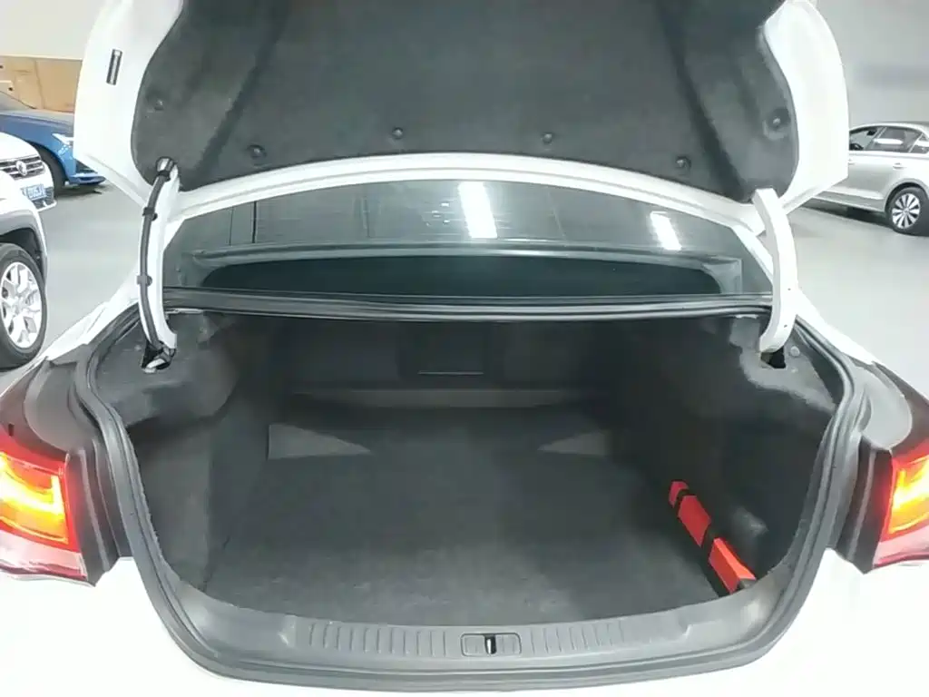 Chevrolet Malibu — миниатюра 19