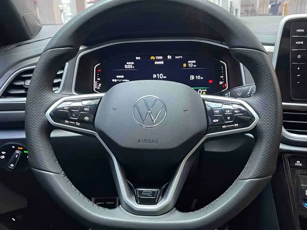 Volkswagen T-Roc — миниатюра 8