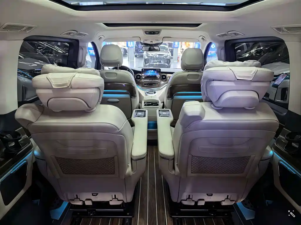 Mercedes-Benz V-Class — миниатюра 14