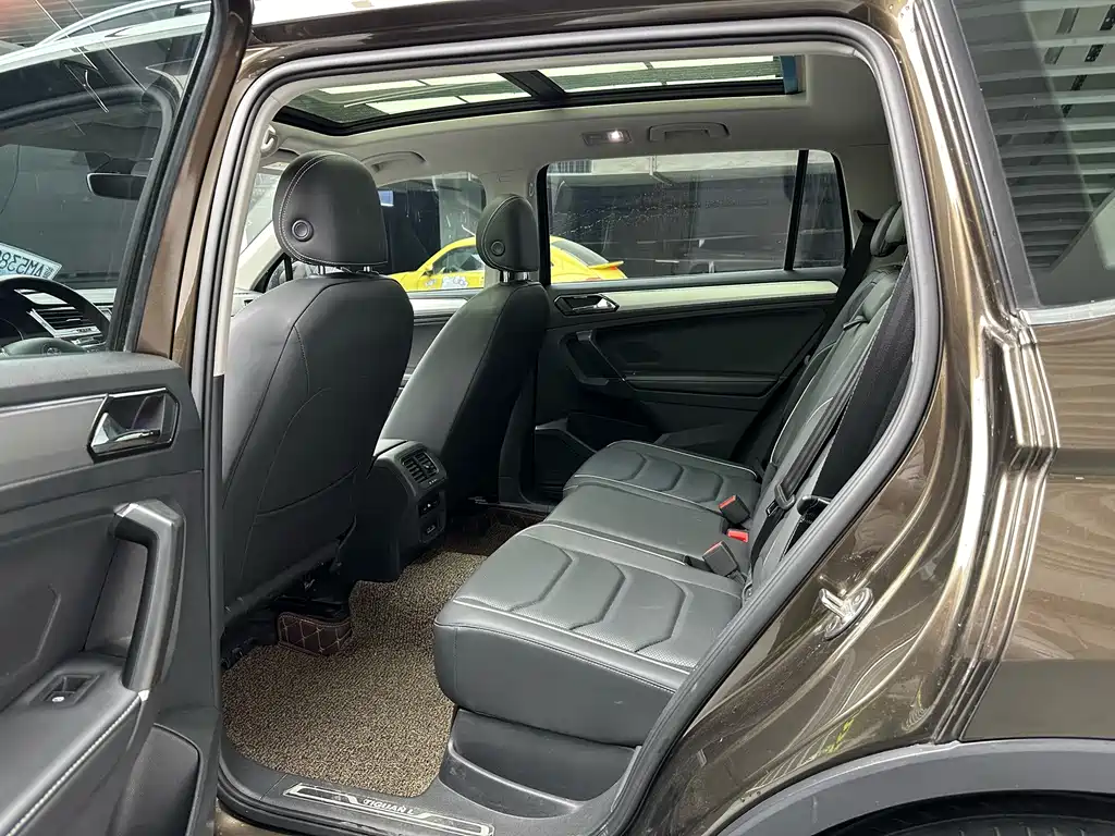 Volkswagen Tiguan L — миниатюра 9