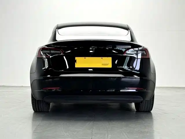 Tesla Model 3 — миниатюра 8