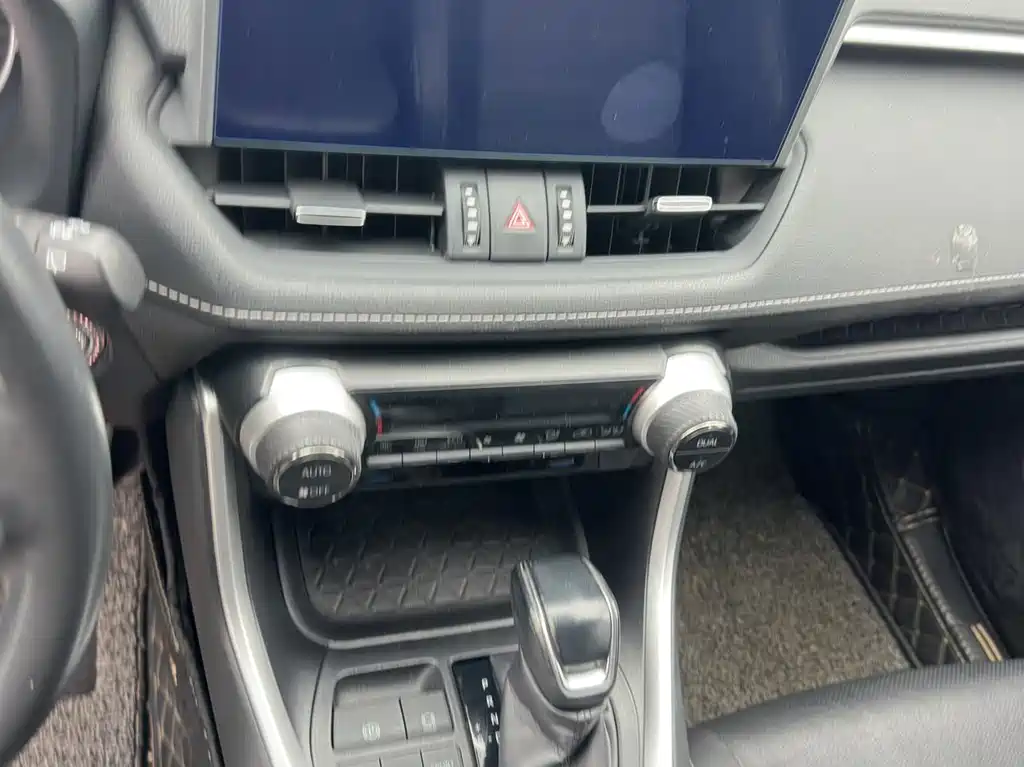 Toyota Wildlander — миниатюра 8