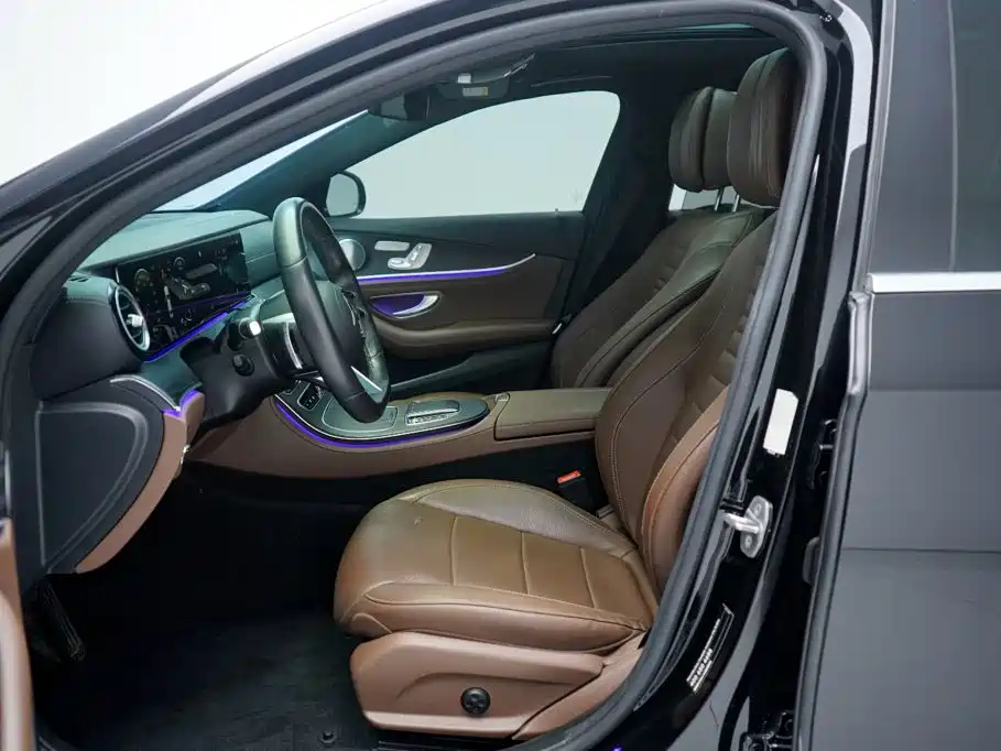 Mercedes-Benz E-Class — миниатюра 4