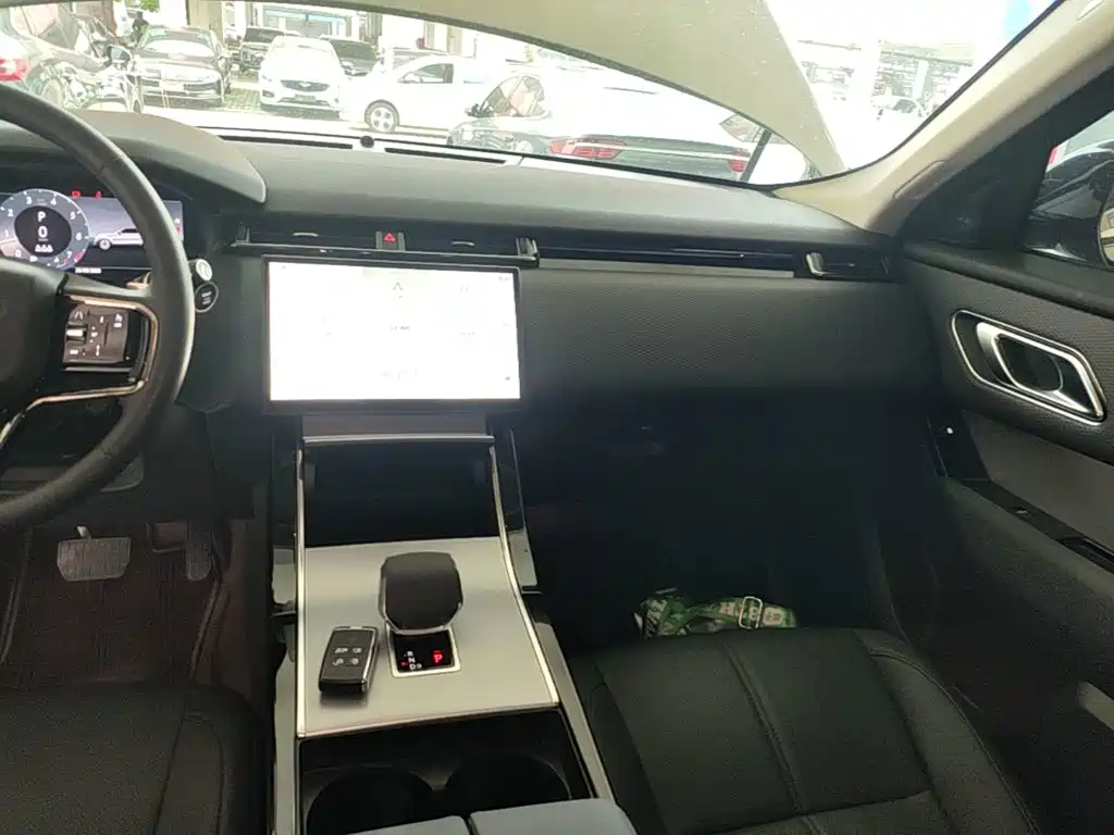 Land Rover Velar — миниатюра 13
