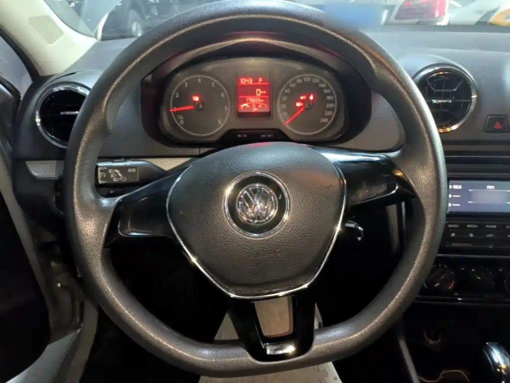 Volkswagen Jetta — миниатюра 11