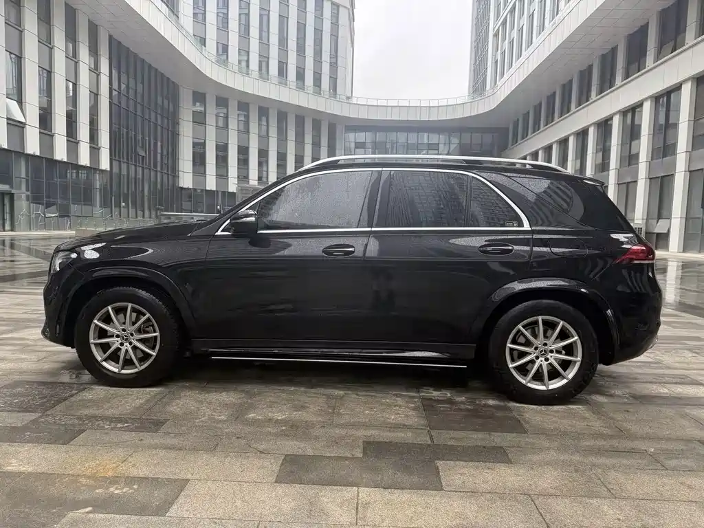 Mercedes-Benz GLE (Import) — миниатюра 11