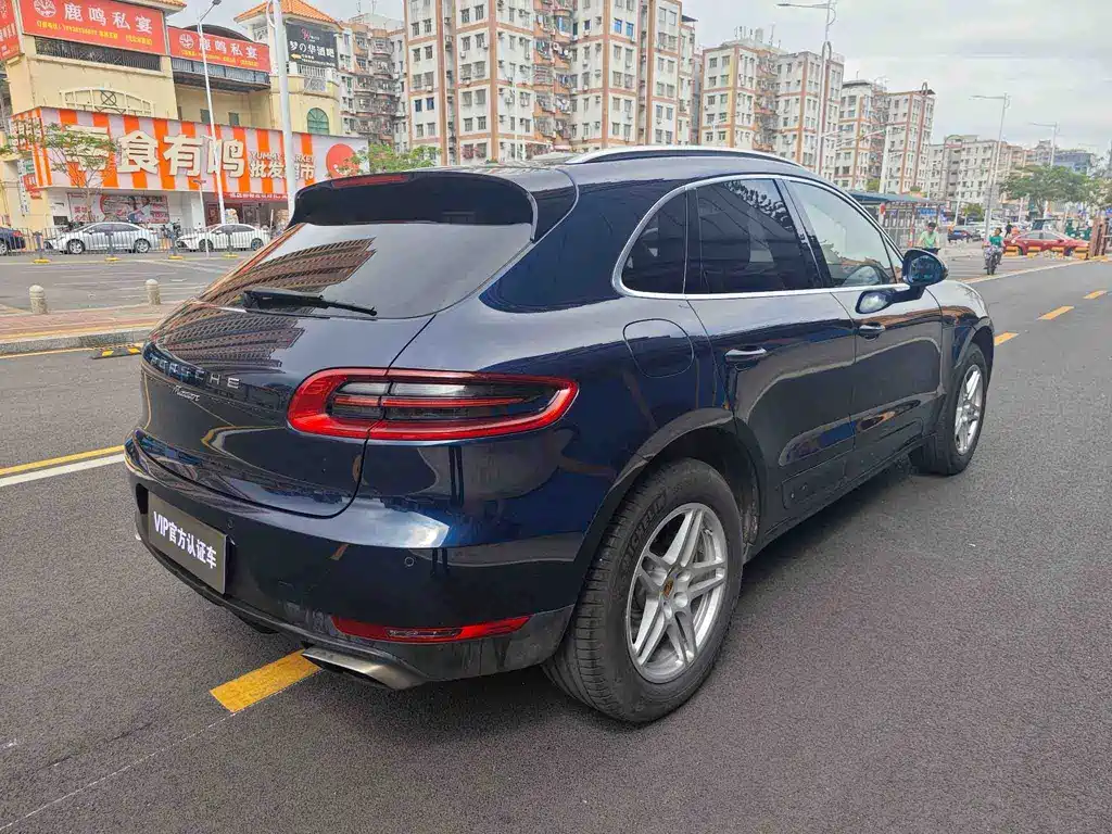 Porsche Macan — миниатюра 6