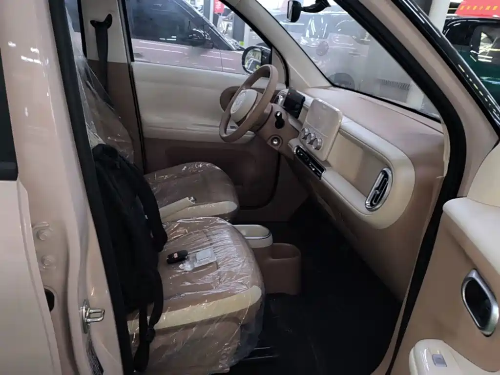 Wuling MINIEV — миниатюра 25