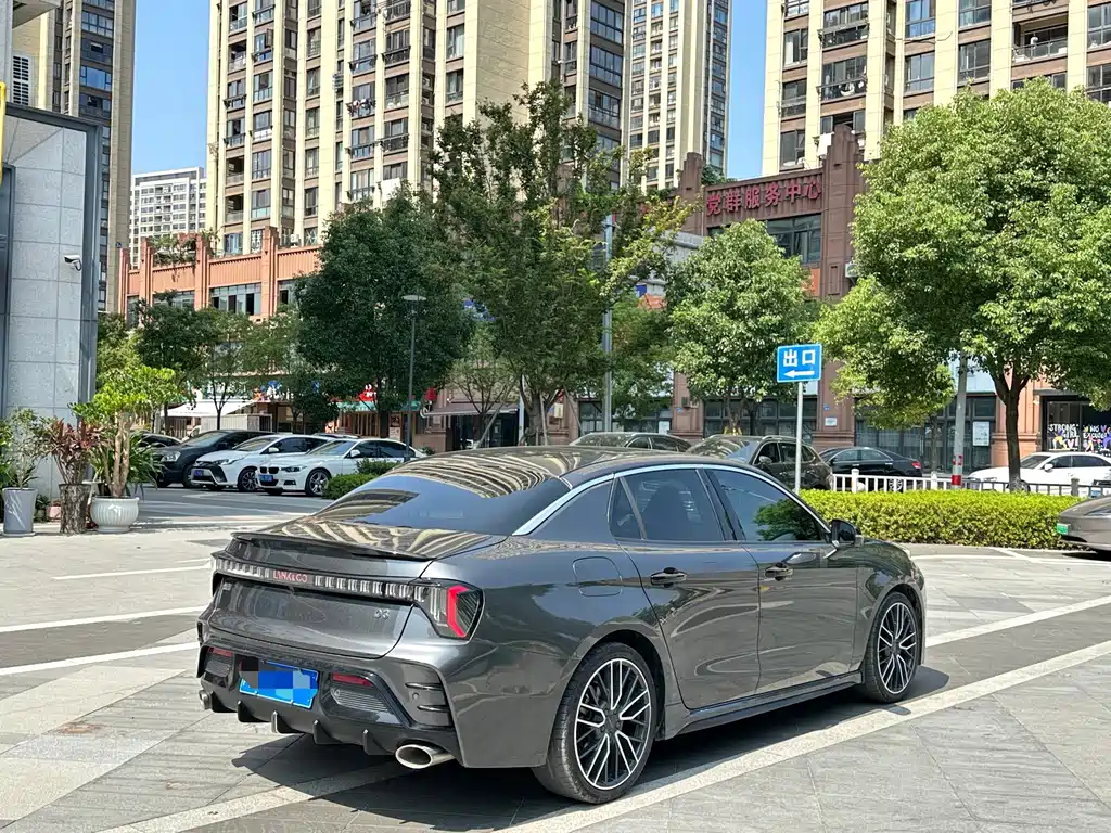 Lynk & Co 03 — миниатюра 18