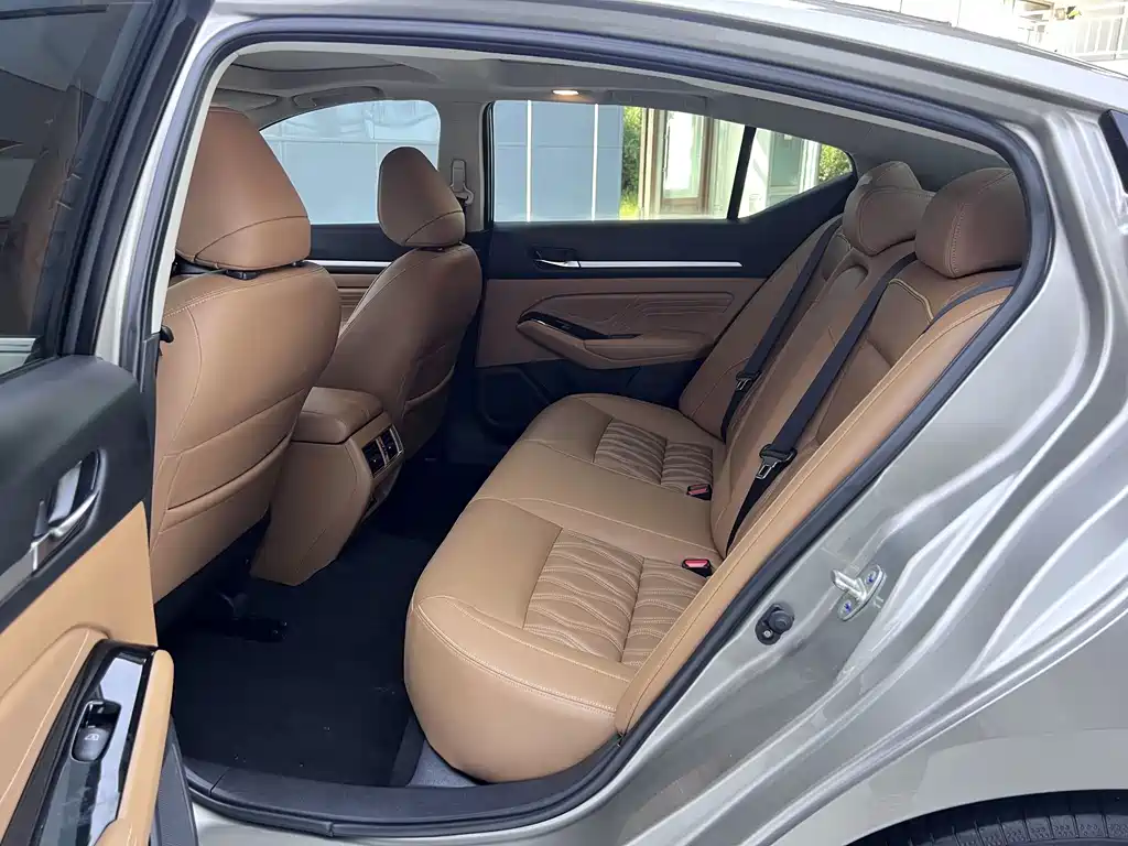 Nissan Teana — миниатюра 14