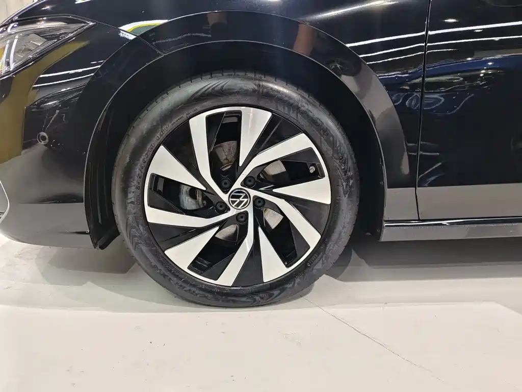 Volkswagen Passat 2025 Pro 380TSI