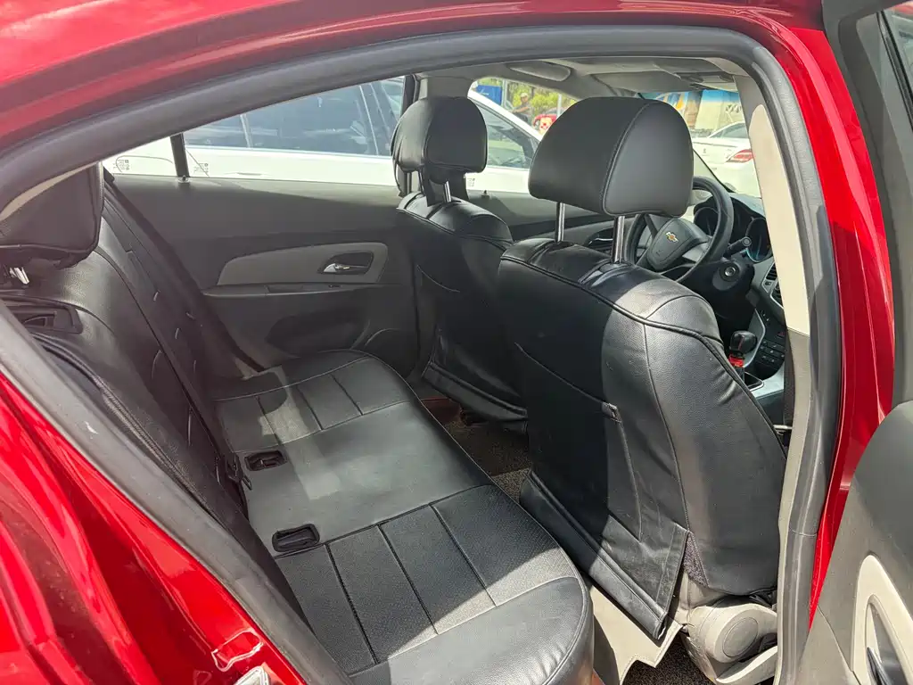 Chevrolet Cruze — миниатюра 7