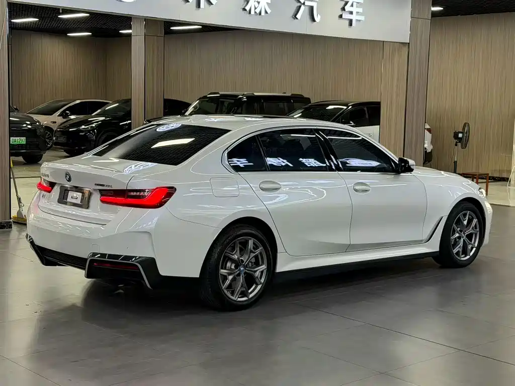 BMW i3 — миниатюра 6