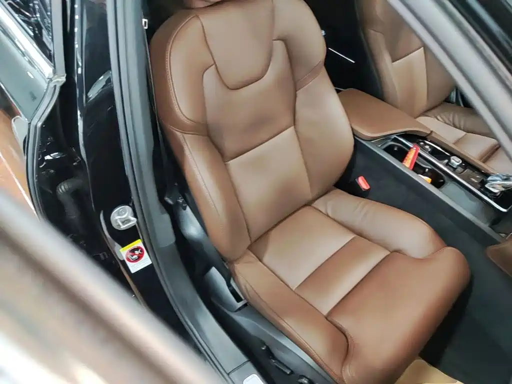 Volvo S90 — миниатюра 25