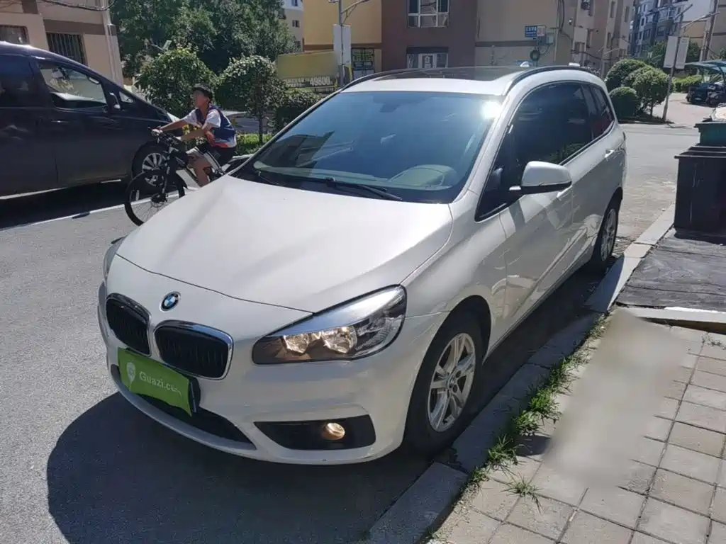 BMW 2 Series Active Tourer (Import) — миниатюра 2