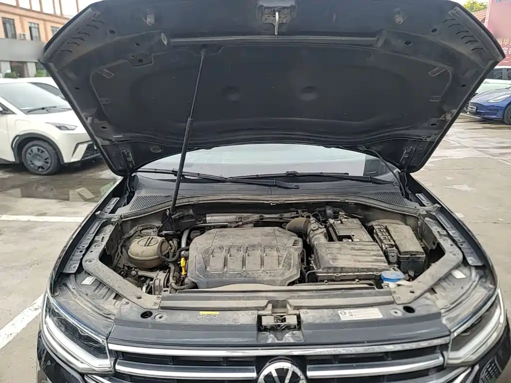 Volkswagen Tiguan L — миниатюра 20