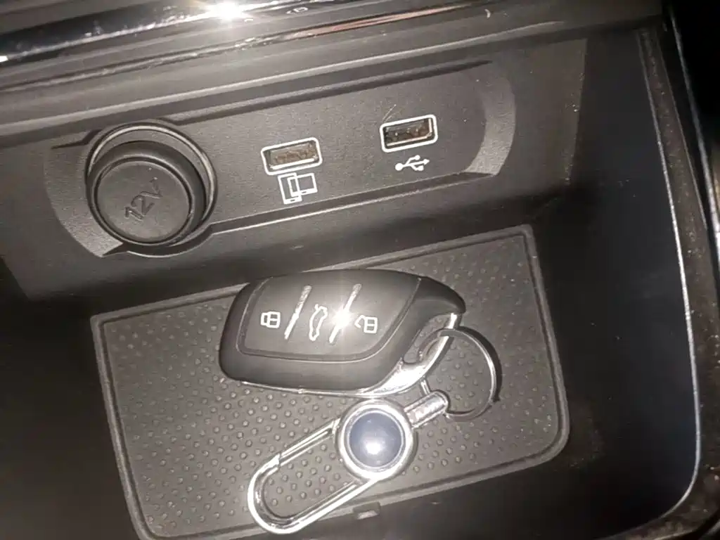 Roewe i5 — миниатюра 9
