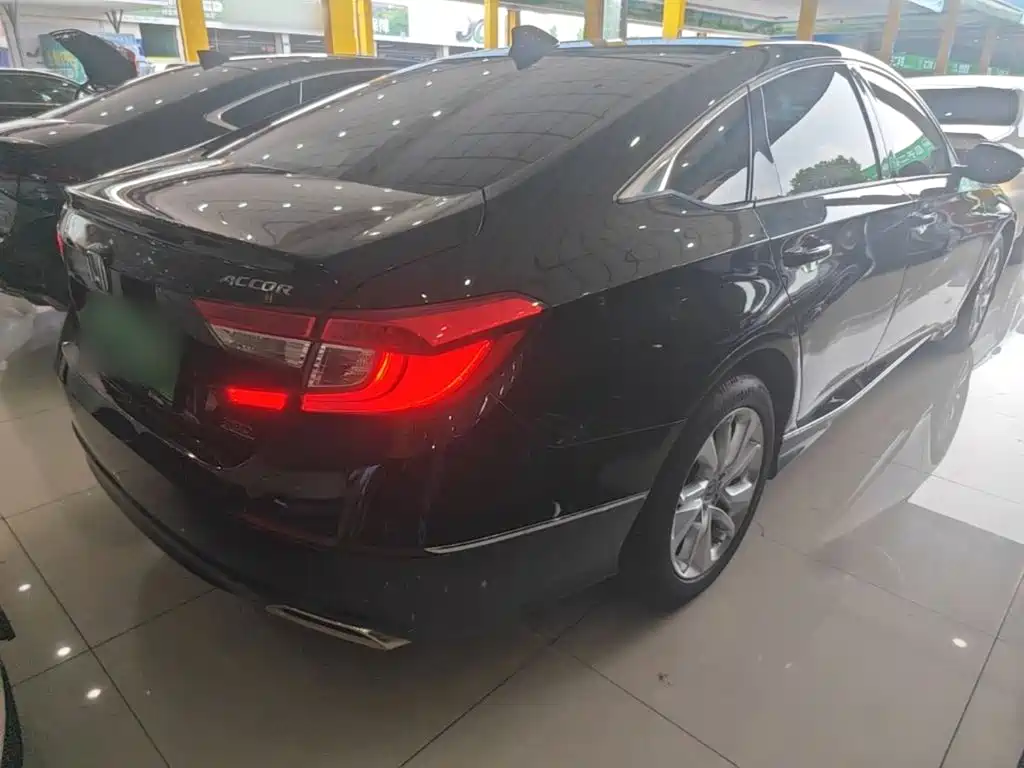 Honda Accord — миниатюра 7
