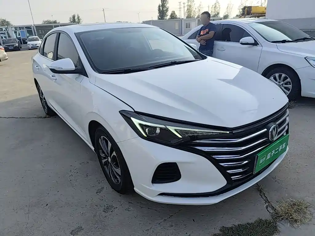 Changan Eado — миниатюра 4