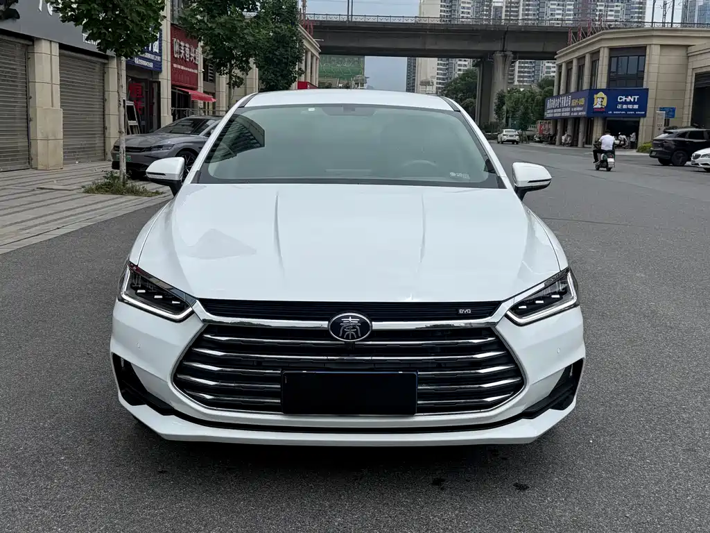 BYD Qin Pro Pro 2020 1.5TI AT Luxury