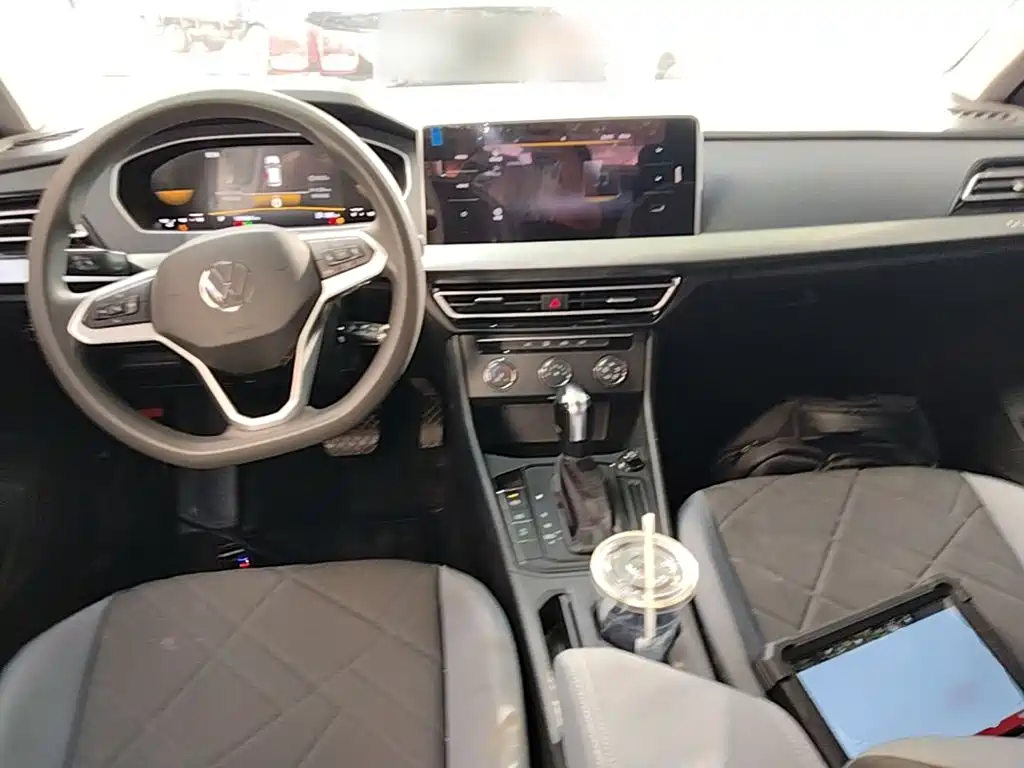 Volkswagen Lavida — миниатюра 10