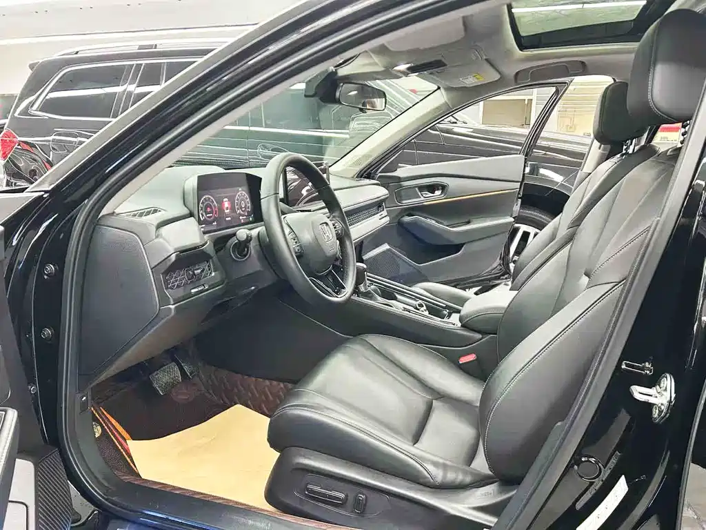 Honda Accord 2023 260TURBO Smart