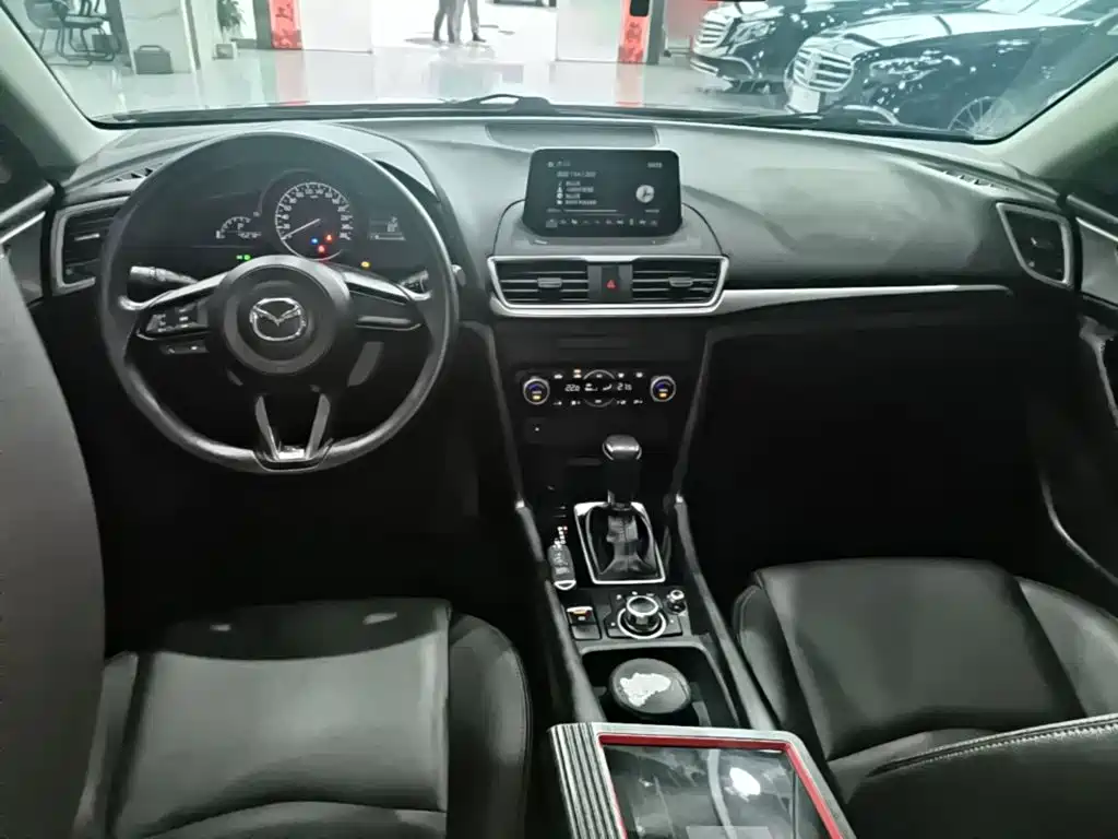 Mazda 3 Axela — миниатюра 10