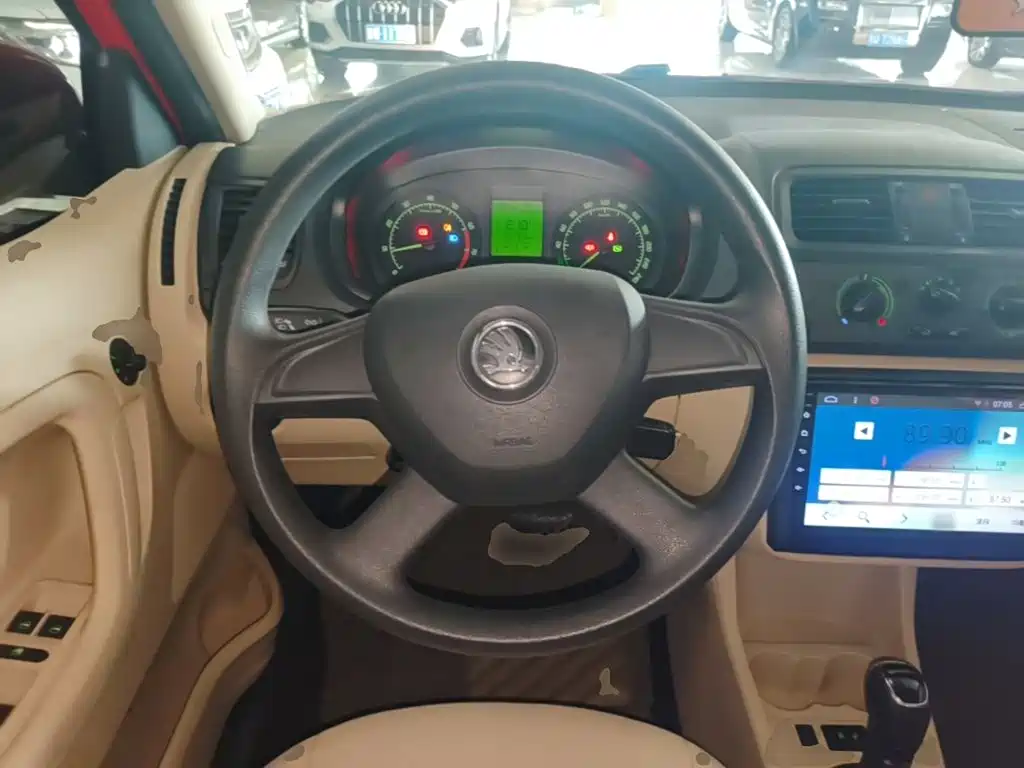 Skoda Fabia — миниатюра 11