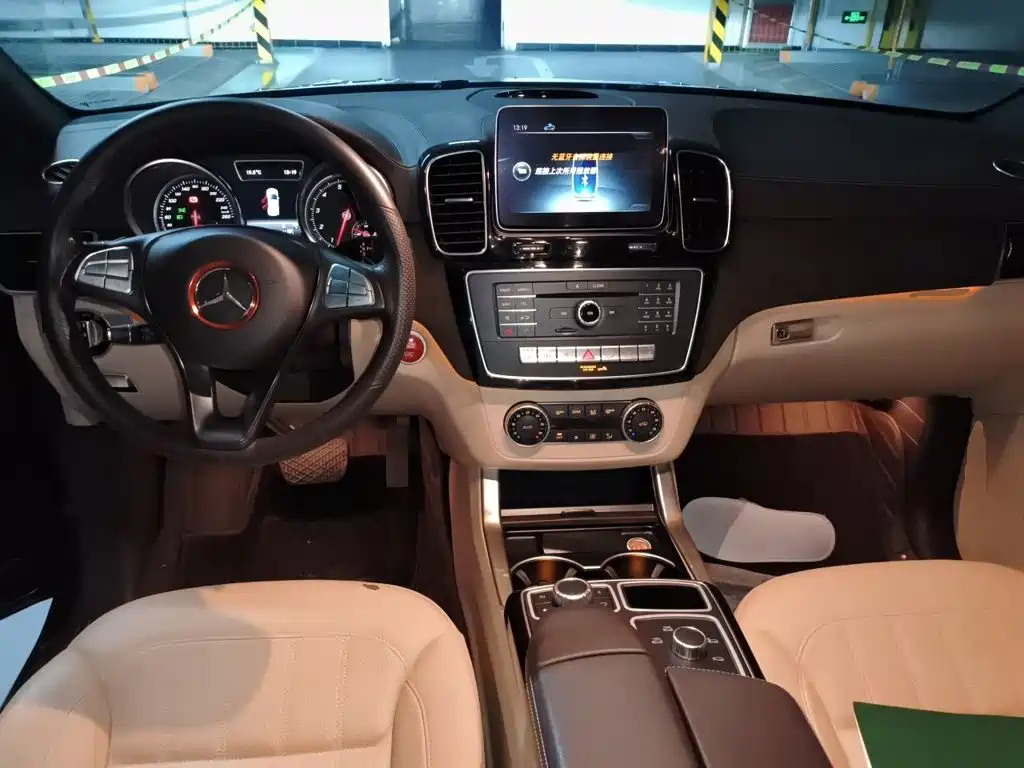 Mercedes-Benz GLE (Import) — миниатюра 10